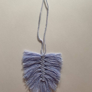 Makramee Feder pastell lila