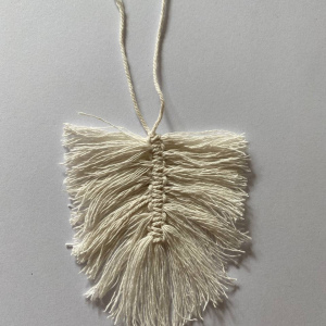 Makramee Feder weiß